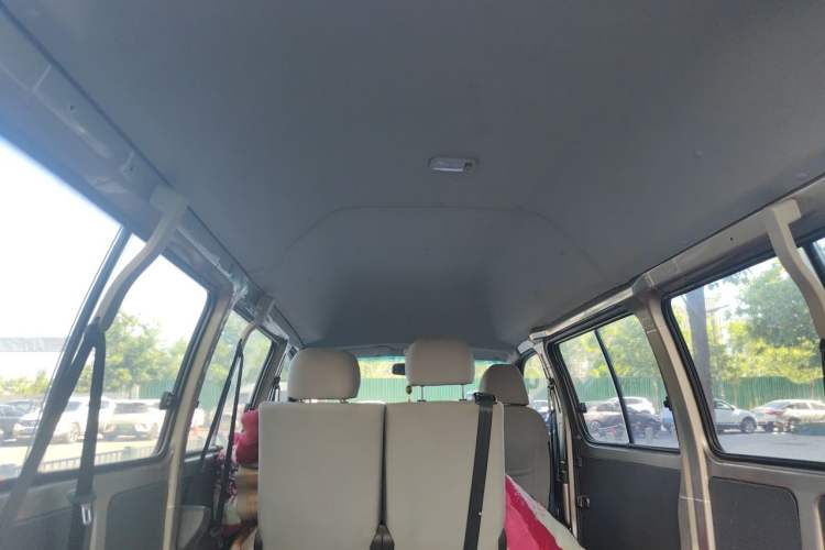 Used Jinbei Hiace King 2021 2.0L City Transport King Series Comfortable High-Roof 6-Seater 1TZS Headliner