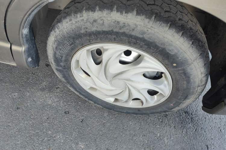 Used Jinbei Hiace King 2021 2.0L City Transport King Series Comfortable High-Roof 6-Seater 1TZS Right Front Wheel Hub