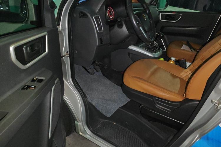 Used Jinbei Hiace King 2021 2.0L Business King Series Comfort Edition Standard Top 9-Seater 1TZS Driver Seat