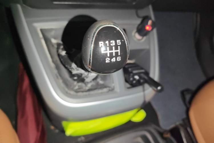 Used Jinbei Hiace King 2021 2.0L Business King Series Comfort Edition Standard Top 9-Seater 1TZS Gear Lever