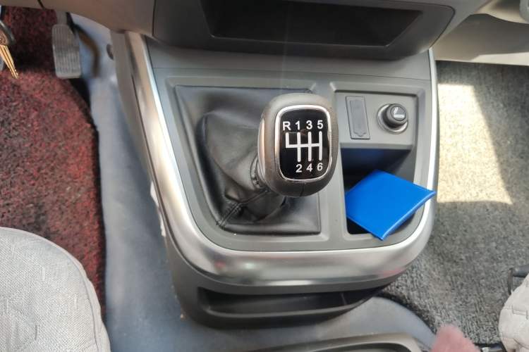 Used Jinbei Hiace King 2021 2.0L Business King Series ZhiXiang High-Roof 7-Seater 1TZS Gear Lever