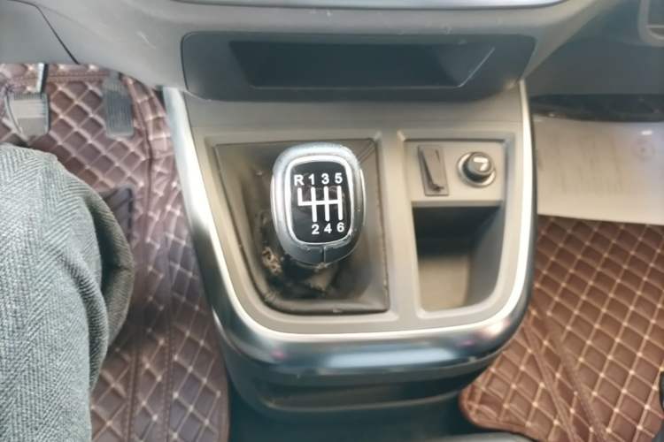Used Jinbei Hiace King 2021 2.0L Business King Series ZhiXiang High-Roof 9-Seater 1TZS Gear Lever