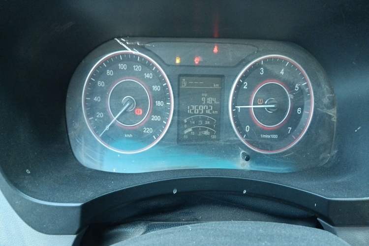 Used Jinbei Hiace King 2021 2.0L City Transport King Series Comfortable High-Roof 6-Seater 1TZS Odometer Close Up