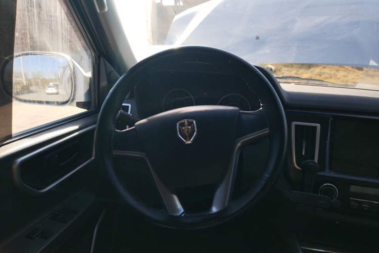Used Jinbei Hiace King 2021 2.0L City Transport King Series Express Model Standard Top 6-Seater 1TZS Steering Wheel
