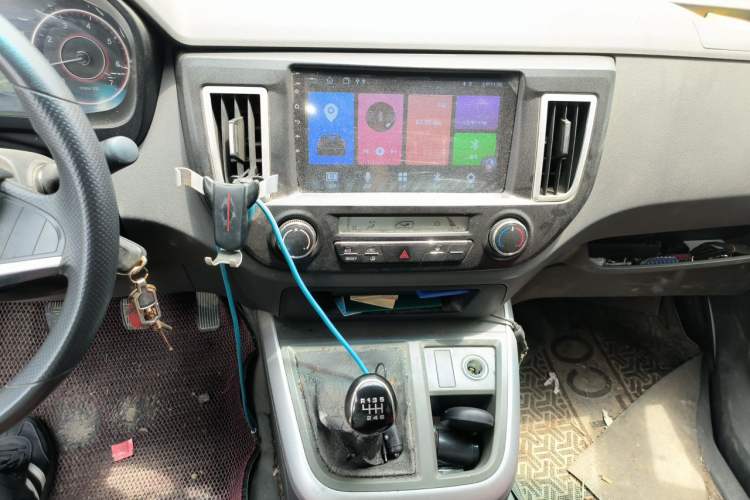 Used Jinbei Hiace King 2021 2.0L City Transport King Series Express Model Standard Top 6-Seater 1TZS Audio And AC Panel