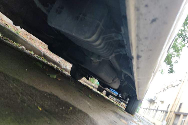 Used Jinbei Hiace King 2021 2.0L City Transport King Series Express Model Standard Top 6-Seater 1TZS Chassis Front Left