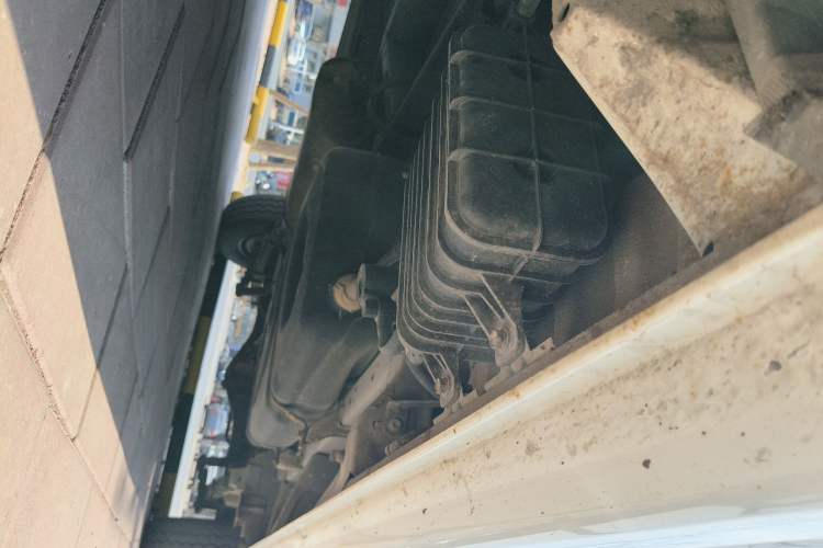 Used Jinbei Hiace King 2021 2.0L City Transport King Series Express Model Standard Top 6-Seater 1TZS Chassis Front Left