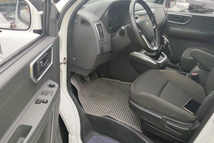 Used Jinbei Hiace King 2021 2.0L Business King Series Enjoyment Version Standard Top 7-Seater 1TZS Driver Seat
