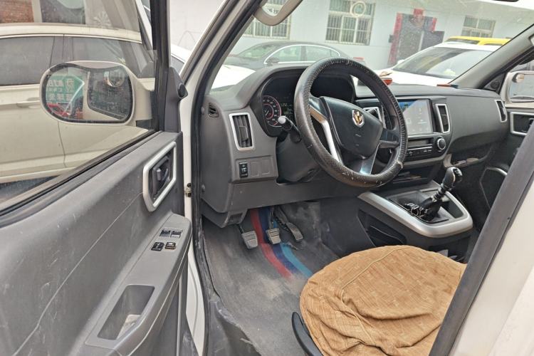 Used Jinbei Hiace King 2021 2.0L City Transport King Series Express Model Standard Top 6-Seater 1TZS Driver Seat