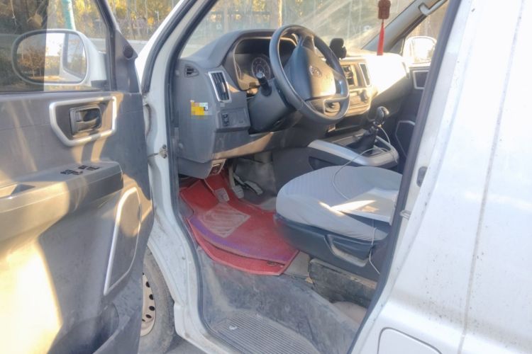 Used Jinbei Hiace King 2021 2.0L City Transport King Series Express Model Standard Top 6-Seater 1TZS Driver Seat