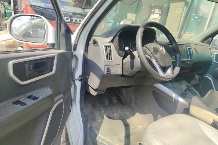 Used Jinbei Hiace King 2021 2.0L City Transport King Series Express Model Standard Top 6-Seater 1TZS Driver Seat