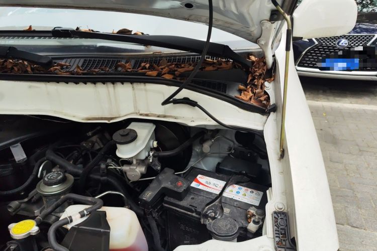 Used Jinbei Hiace King 2021 2.0L City Transport King Series Express Model Standard Top 6-Seater 1TZS Engine Bay Left