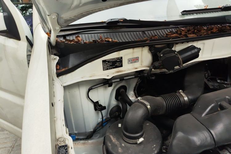 Used Jinbei Hiace King 2021 2.0L City Transport King Series Express Model Standard Top 6-Seater 1TZS Engine Bay Right