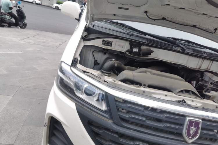 Used Jinbei Hiace King 2021 2.0L City Transport King Series Express Model Standard Top 6-Seater 1TZS Engine Bay Right