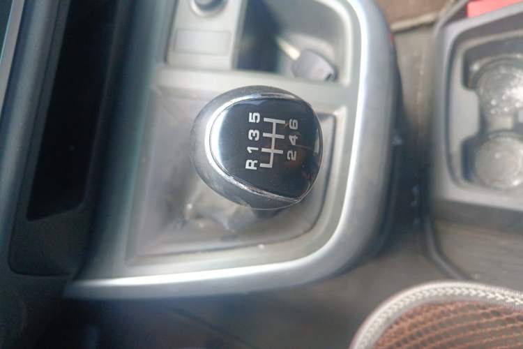 Used Jinbei Hiace King 2021 2.0L City Transport King Series Express Model Standard Top 6-Seater 1TZS Gear Lever