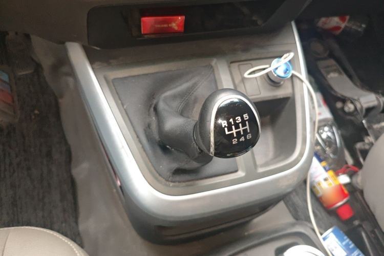 Used Jinbei Hiace King 2021 2.0L City Transport King Series Express Model Standard Top 6-Seater 1TZS Gear Lever