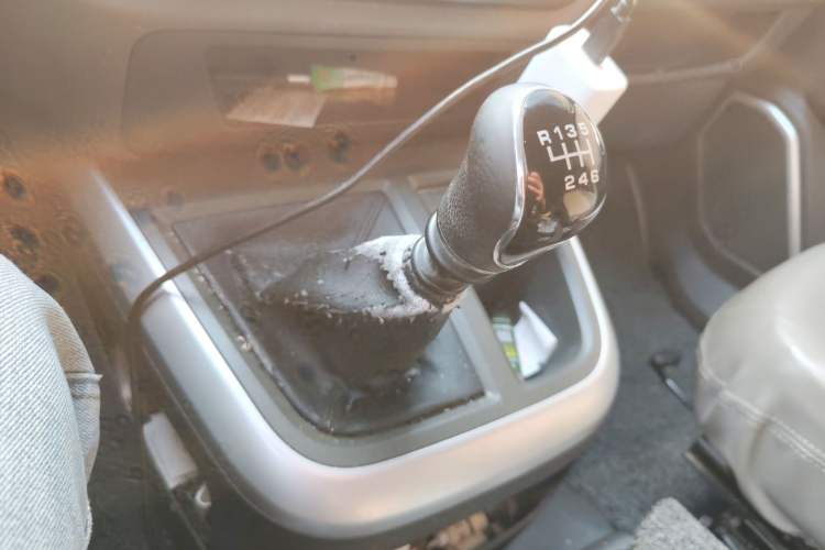 Used Jinbei Hiace King 2021 2.0L City Transport King Series Express Model Standard Top 6-Seater 1TZS Gear Lever