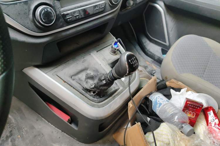 Used Jinbei Hiace King 2021 2.0L City Transport King Series Express Model Standard Top 6-Seater 1TZS Gear Lever