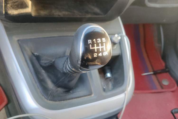 Used Jinbei Hiace King 2021 2.0L City Transport King Series Express Model Standard Top 6-Seater 1TZS Gear Lever
