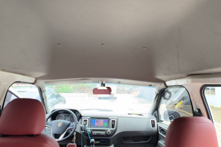 Used Jinbei Hiace King 2021 2.0L City Transport King Series Express Model Standard Top 6-Seater 1TZS Headliner