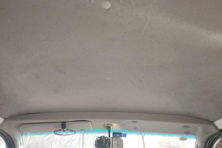 Used Jinbei Hiace King 2021 2.0L City Transport King Series Express Model Standard Top 6-Seater 1TZS Headliner