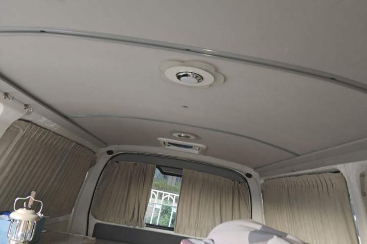 Used Jinbei Hiace King 2021 2.0L City Transport King Series Express Model Standard Top 6-Seater 1TZS Headliner