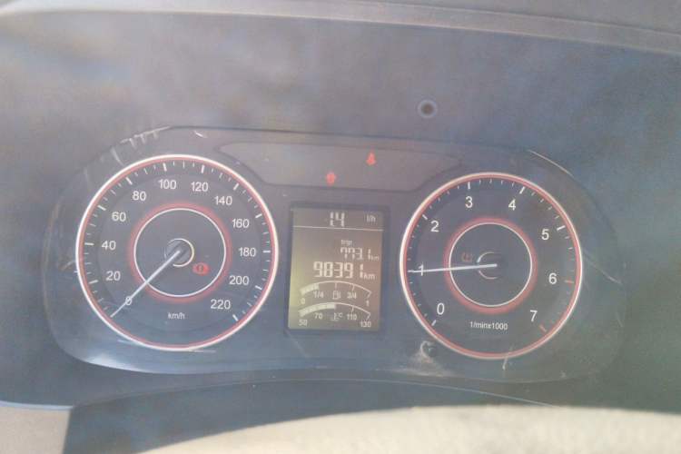 Used Jinbei Hiace King 2021 2.0L City Transport King Series Express Model Standard Top 6-Seater 1TZS Instrument Cluster