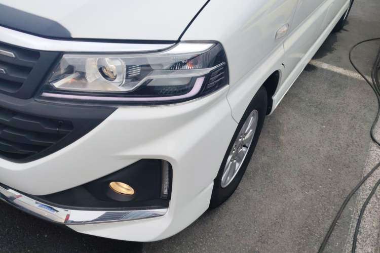Used Jinbei Hiace King 2021 2.0L Business King Series Enjoyment Version Standard Top 7-Seater 1TZS Left Front Headlight