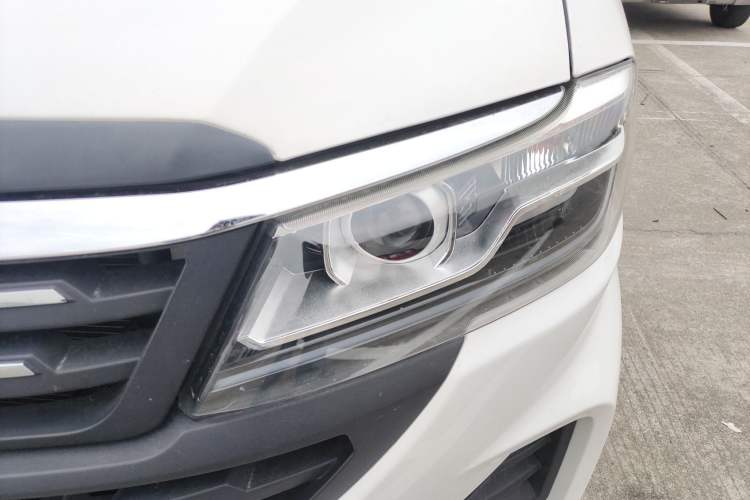 Used Jinbei Hiace King 2021 2.0L City Transport King Series Comfortable High-Roof 6-Seater 1TZS Left Front Headlight