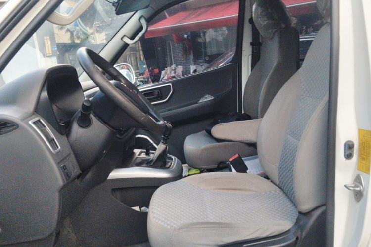 Used Jinbei Hiace King 2021 2.0L City Transport King Series Express Model Standard Top 6-Seater 1TZS Left Front Seat