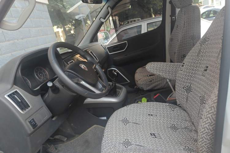 Used Jinbei Hiace King 2021 2.0L City Transport King Series Express Model Standard Top 6-Seater 1TZS Left Front Seat