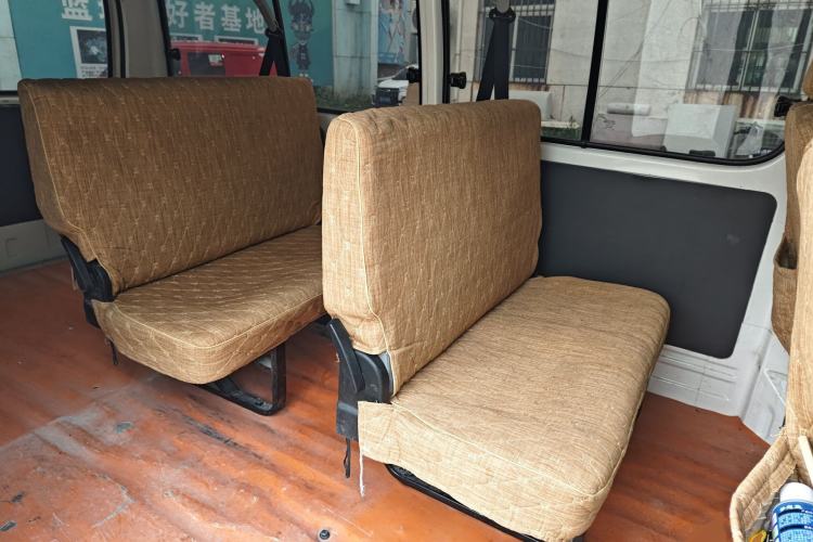 Used Jinbei Hiace King 2021 2.0L City Transport King Series Express Model Standard Top 6-Seater 1TZS Left Rear Seat