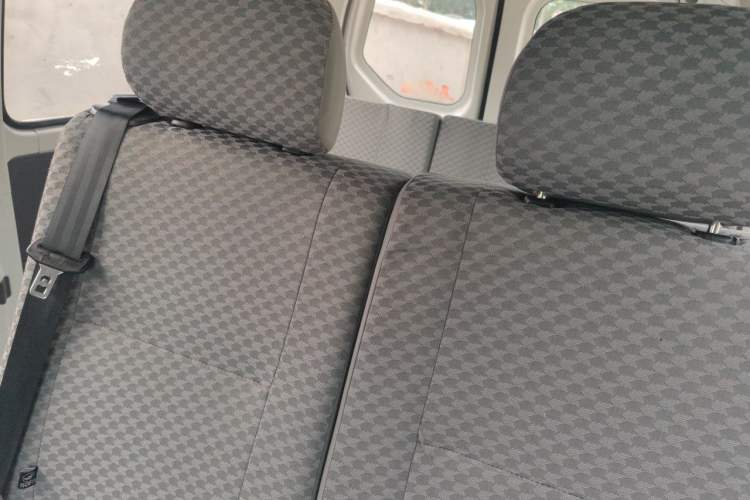 Used Jinbei Hiace King 2021 2.0L City Transport King Series Comfortable High-Roof 6-Seater 1TZS Left Rear Seat