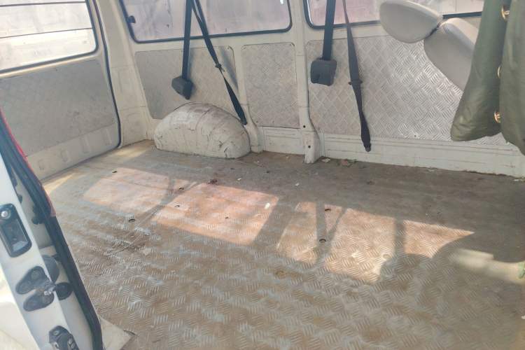Used Jinbei Hiace King 2021 2.0L City Transport King Series Express Model Standard Top 6-Seater 1TZS Left Rear Seat