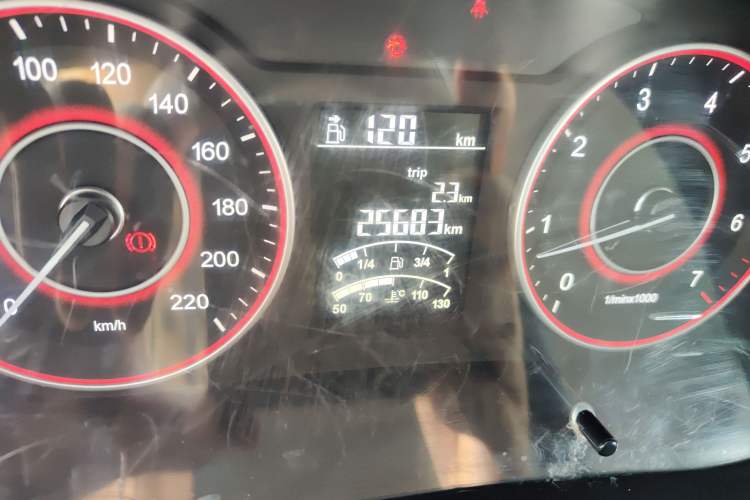 Used Jinbei Hiace King 2021 2.0L City Transport King Series Express Model Standard Top 6-Seater 1TZS Odometer Close Up