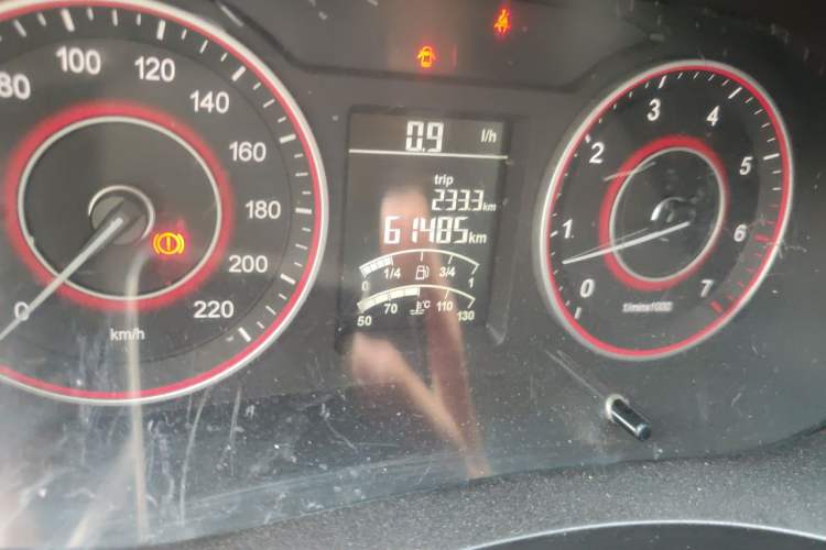 Used Jinbei Hiace King 2021 2.0L City Transport King Series Express Model Standard Top 6-Seater 1TZS Odometer Close Up