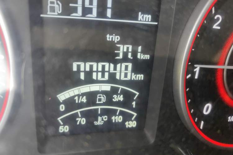 Used Jinbei Hiace King 2021 2.0L City Transport King Series Express Model Standard Top 6-Seater 1TZS Odometer Close Up