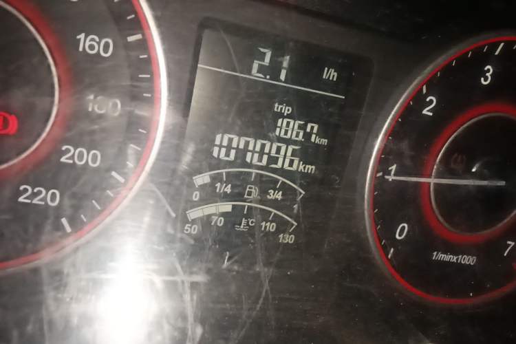 Used Jinbei Hiace King 2021 2.0L City Transport King Series Express Model Standard Top 6-Seater 1TZS Odometer Close Up