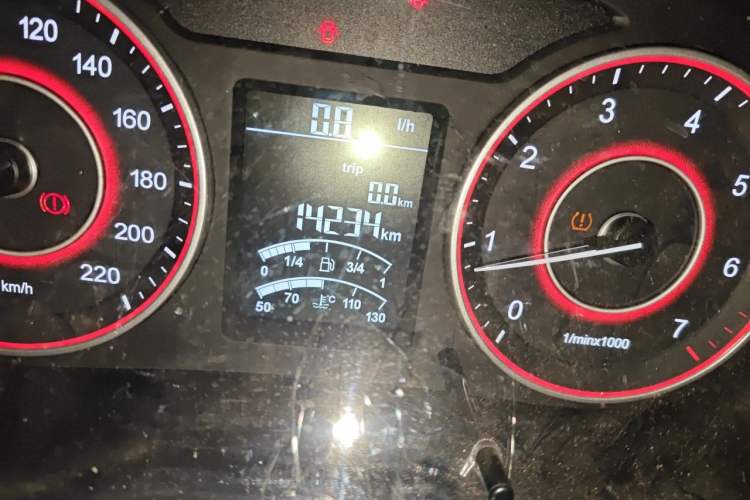 Used Jinbei Hiace King 2021 2.0L City Transport King Series Comfortable High-Roof 6-Seater 1TZS Odometer Close Up