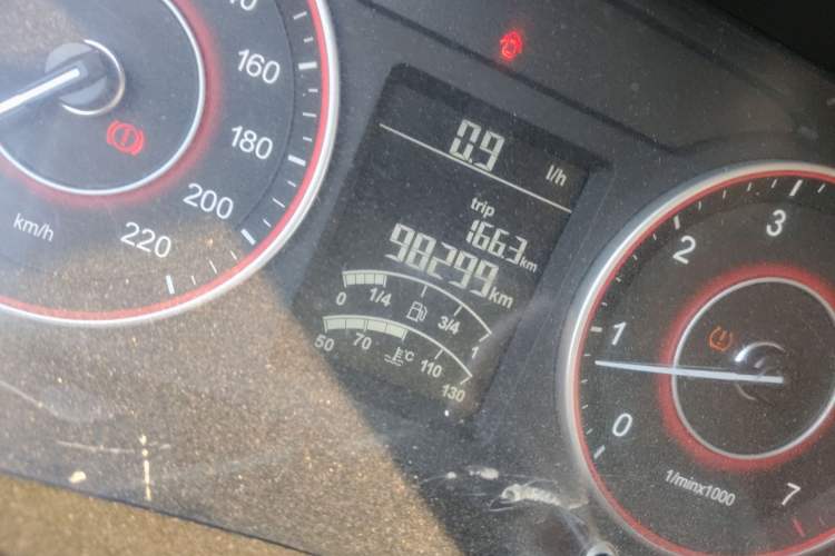 Used Jinbei Hiace King 2021 2.0L City Transport King Series Express Model Standard Top 6-Seater 1TZS Odometer Close Up