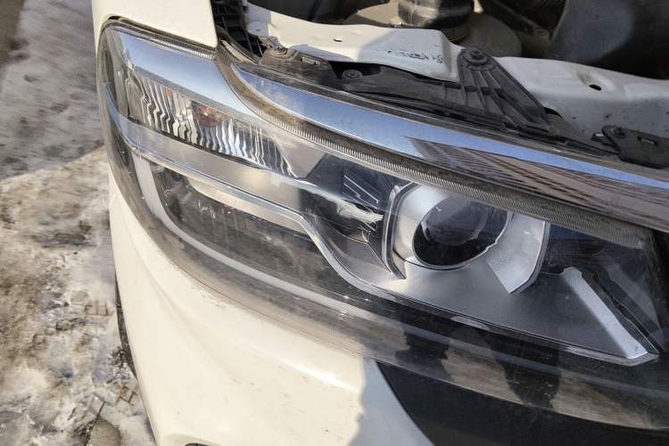 Used Jinbei Hiace King 2021 2.0L City Transport King Series Comfortable High-Roof 6-Seater 1TZS Right Front Headlight