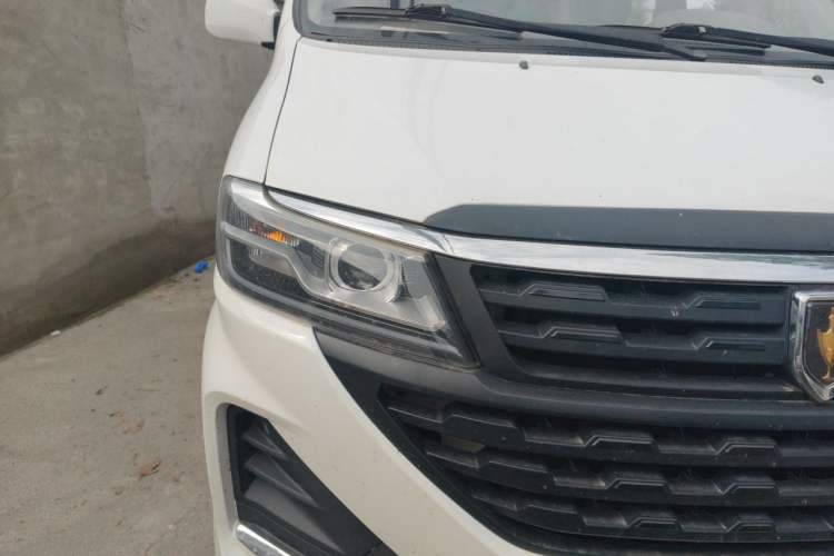 Used Jinbei Hiace King 2021 2.0L City Transport King Series Comfortable High-Roof 6-Seater 1TZS Right Front Headlight