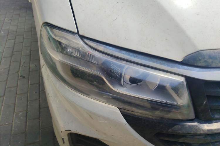 Used Jinbei Hiace King 2021 2.0L City Transport King Series Express Model Standard Top 6-Seater 1TZS Right Front Headlight