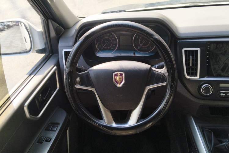 Used Jinbei Hiace King 2021 2.0L City Transport King Series Express Model Standard Top 6-Seater 1TZS Steering Wheel