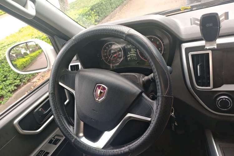 Used Jinbei Hiace King 2021 2.0L City Transport King Series Express Model Standard Top 6-Seater 1TZS Steering Wheel