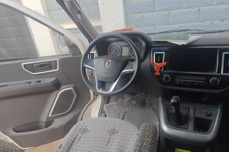 Used Jinbei Hiace King 2021 2.0L City Transport King Series Express Model Standard Top 6-Seater 1TZS Steering Wheel