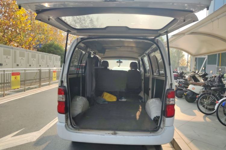 Used Jinbei Hiace King 2021 2.0L City Transport King Series Express Model Standard Top 6-Seater 1TZS Trunk