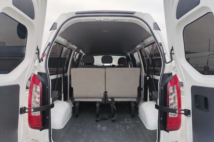 Used Jinbei Hiace King 2021 2.0L City Transport King Series Comfortable High-Roof 6-Seater 1TZS Trunk