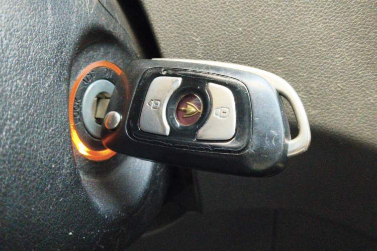 Used Jinbei Hiace King 2021 2.0L City Transport King Series Express Model Standard Top 6-Seater 1TZS Vehicle Key