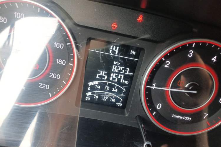 Used Jinbei Hiace King 2021 2.0L Business King Series ZhiXiang High-Roof 7-Seater 1TZS Odometer Close Up